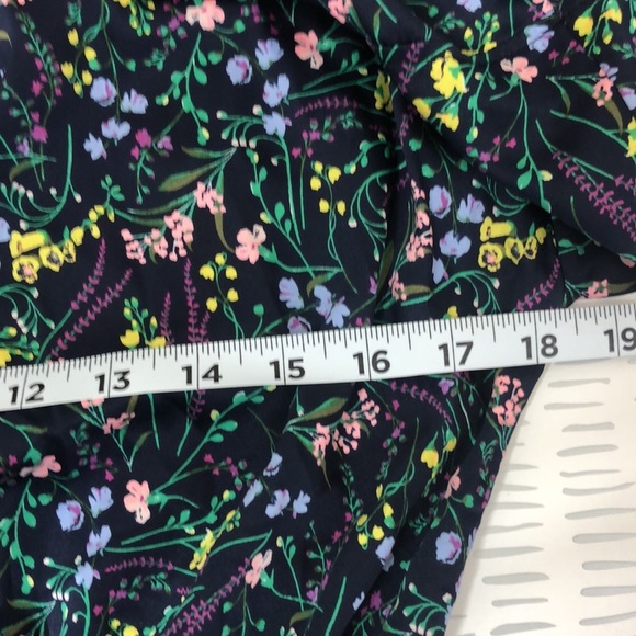 Victoria’s Secret romper floral - Picture 4 of 11